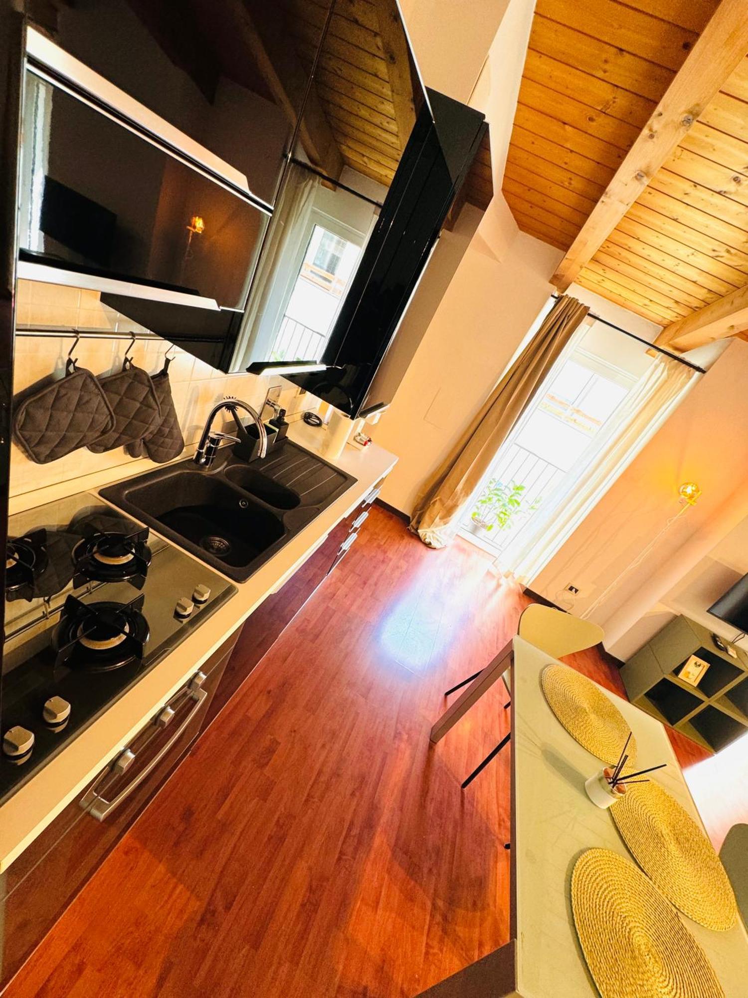Crops City Stay Apartment 14 Триест Экстерьер фото